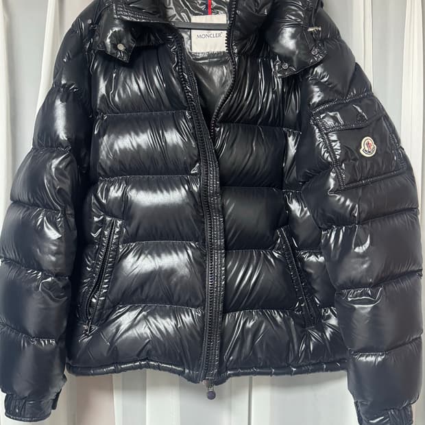 [몽클레어 마야 패딩 24fw 판매합니다]