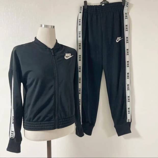 나이키 키즈트레이닝복세트 여성S가능