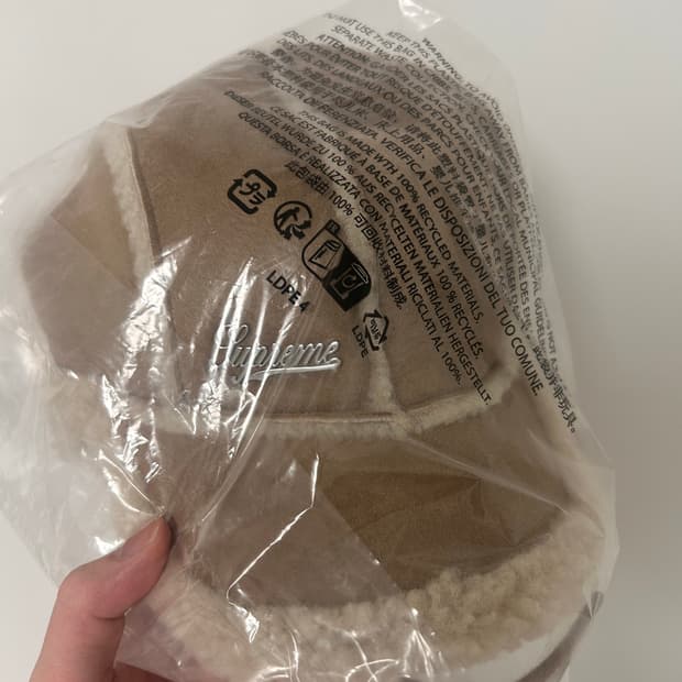 슈프림 셔링 라인드 이어플랩 캡