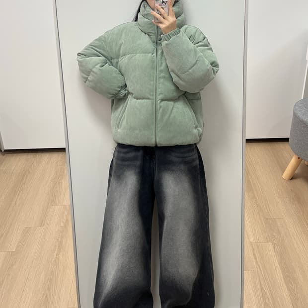 (수지 착용) 게스 코듀로이 골덴 푸퍼 하이넥 패딩