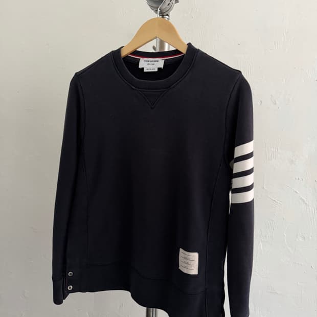 Thom Browne 톰브라운 네이비컬러 삼선 스웻셔츠
