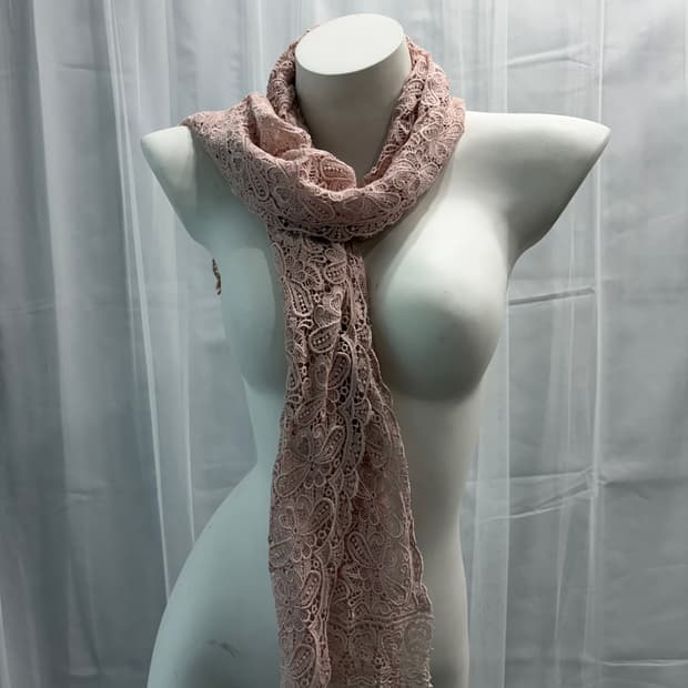 [Vintage] Pink Lace Scarf
