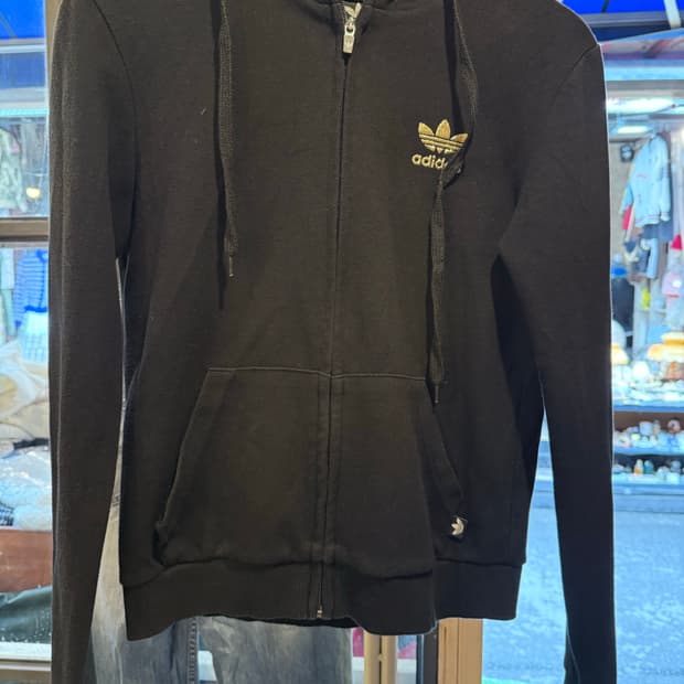 아디다스 금장로고 블랙 후드집업