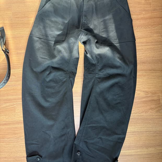 쿠어 커브드 팬츠