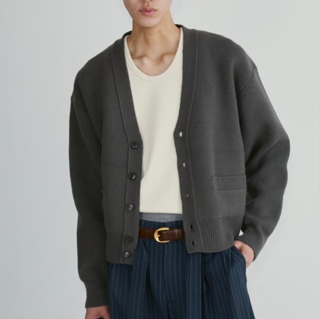 (새상품) recto 변우석 렉토 루즈 컴팩트 니트 가디건