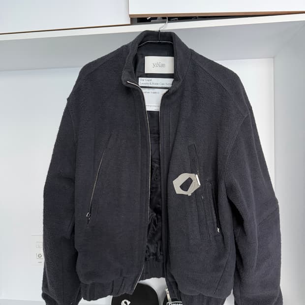 Yiyae 하이넥 자켓 미드나잇 M