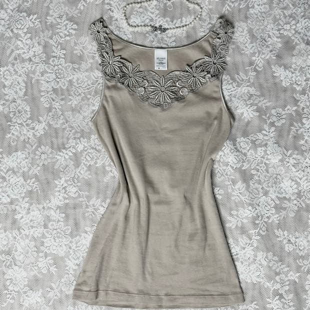 코코아 베이지 레이스 슬리브리스