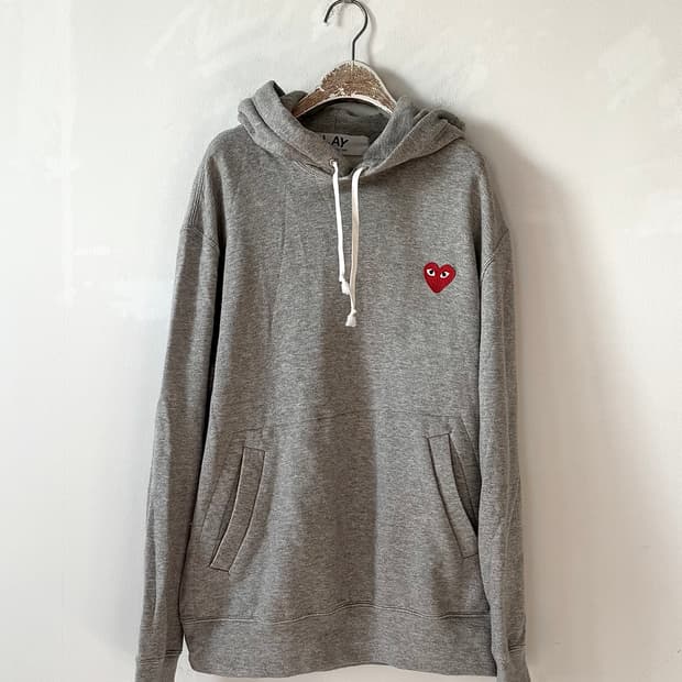 Comme des Garçons PLAY 꼼데가르송 플레이 레드하트 후드