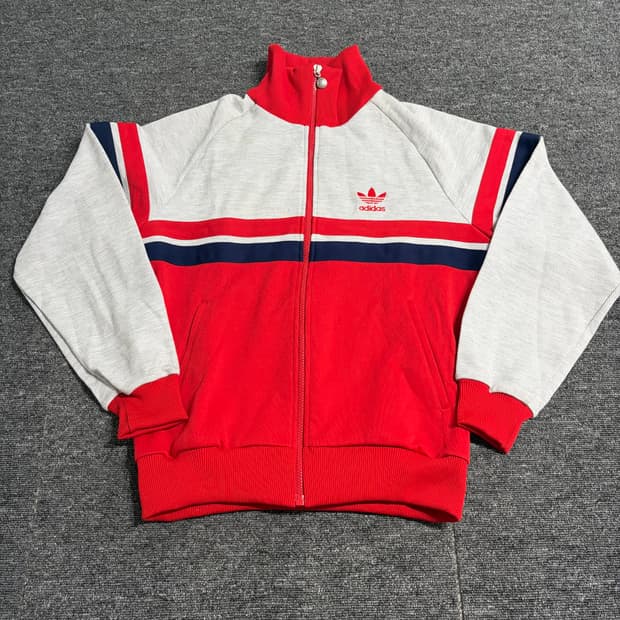 아디다스x데상트 서독 져지