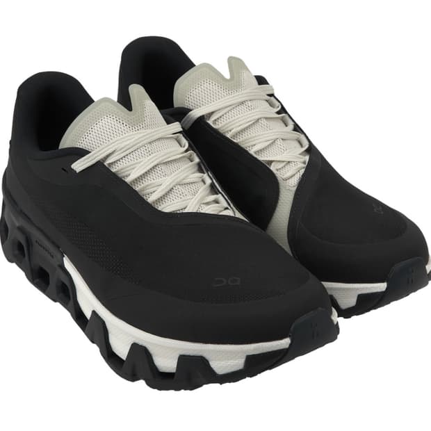 온 러닝 x 파프 클라우드 몬스터 하이퍼 블랙