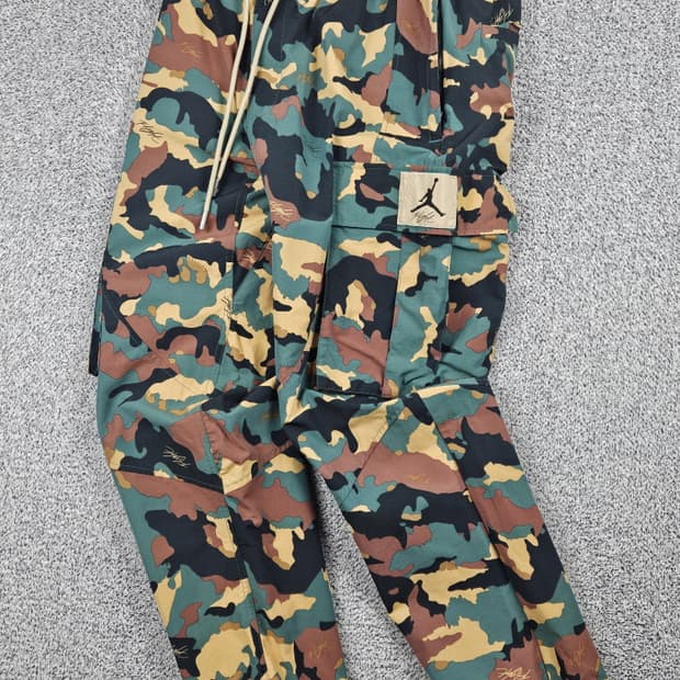 나이키 조던 밀리터리 포켓 카모플라쥬 조거 팬츠 ( M ) / 10233