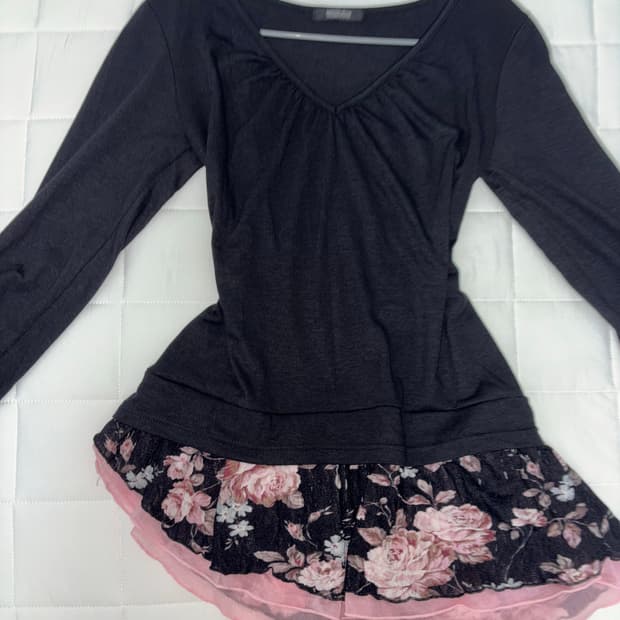 플로럴 플라워 셔링 롱슬리브 티셔츠 빈티지