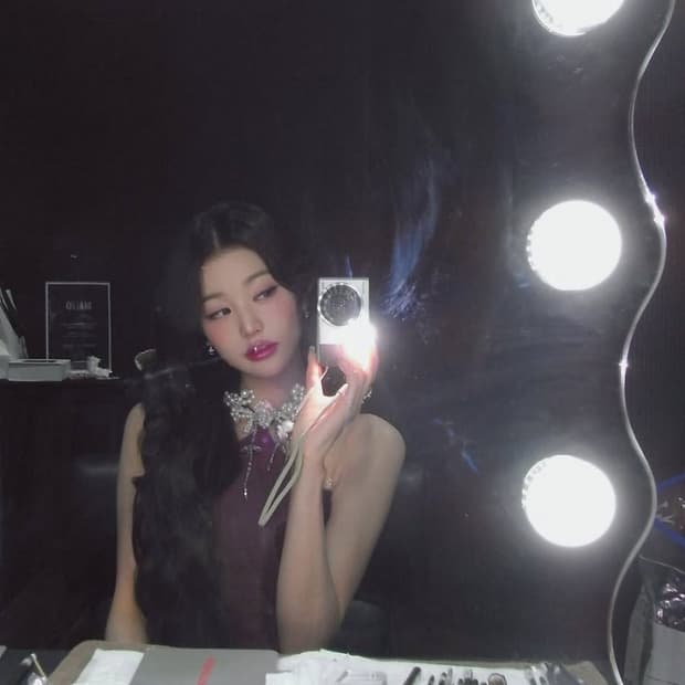 장원영 디카 리코 R8