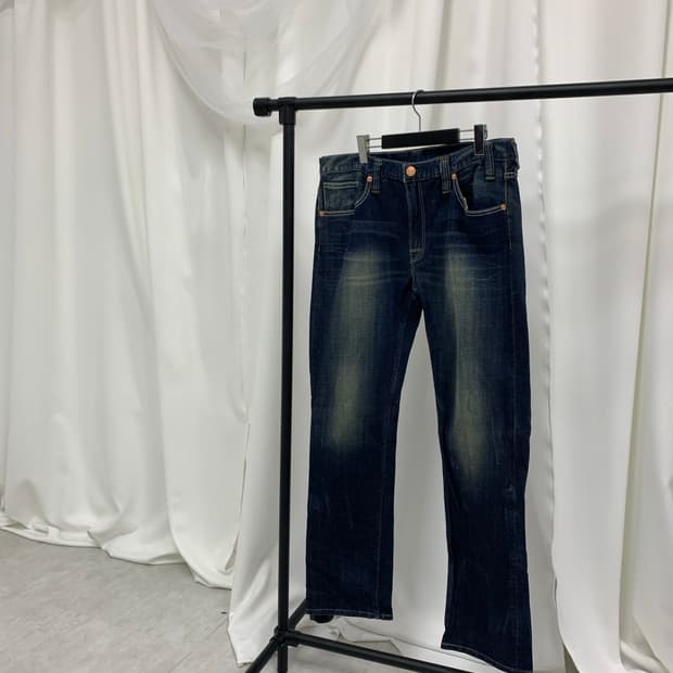 Levi’s 504 straight jeans