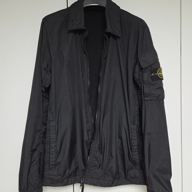 [매장판] 스톤아일랜드 22fw 크링클랩스 오버셔츠 L