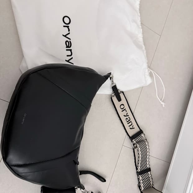 새상품)오야니 크로스백