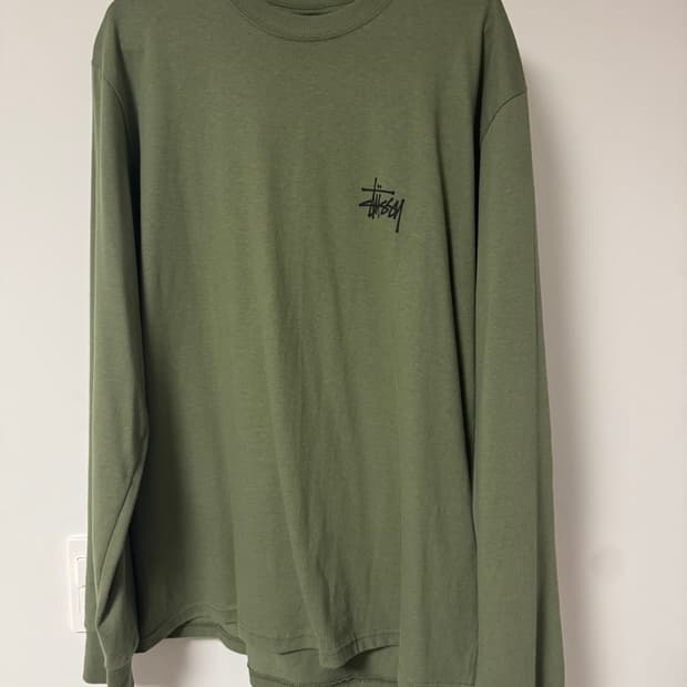 스투시 베이직 롱슬리브 올리브 2025