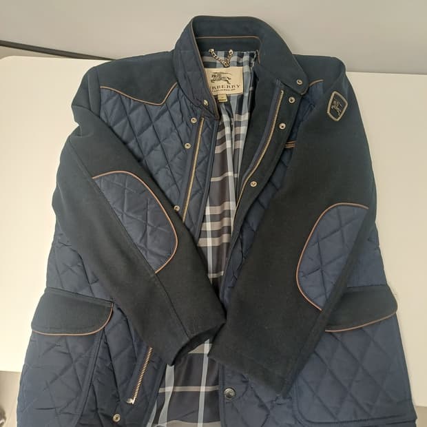 버버리(Burberry) 노바체크 안감 다이아몬드 퀼팅자켓