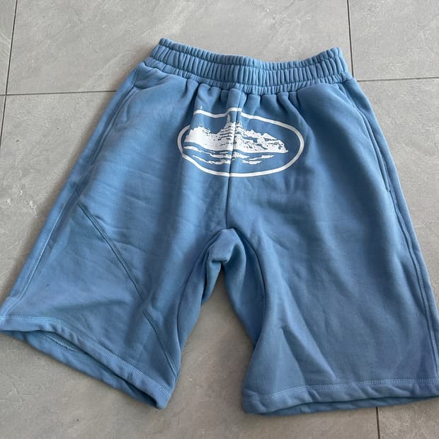 Corteiz Alcatraz shorts L