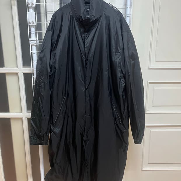 [48]발렌시아가 레인코트