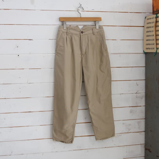 RNA 신치백 커팅 치노 팬츠 (여성용 27)