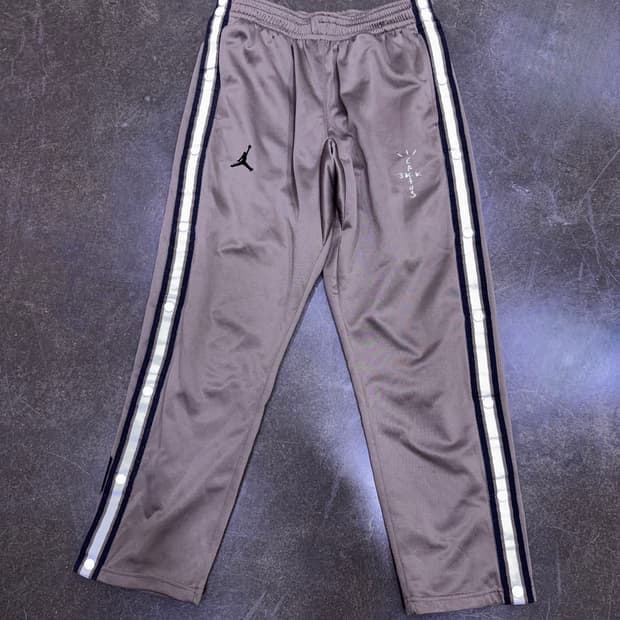 나이키 조던 x 트래비스 스캇 MJ 스우시 트랙팬츠 팔라미노 M