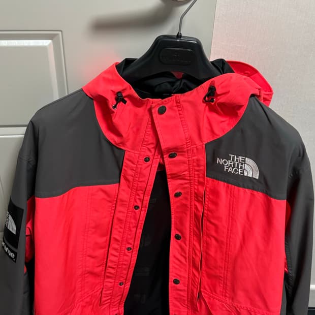 슈프림고어택스 바람막이