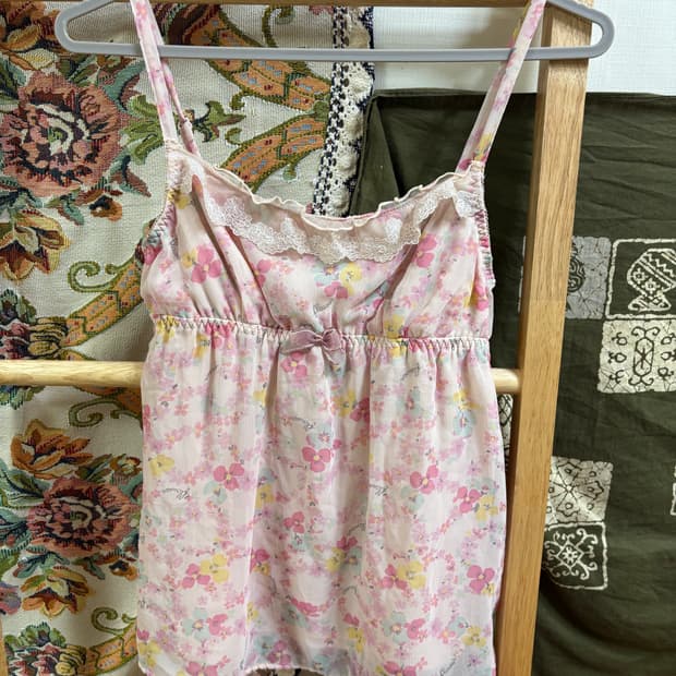 히피 모리 하구미 플라워 패턴 슬리브리스