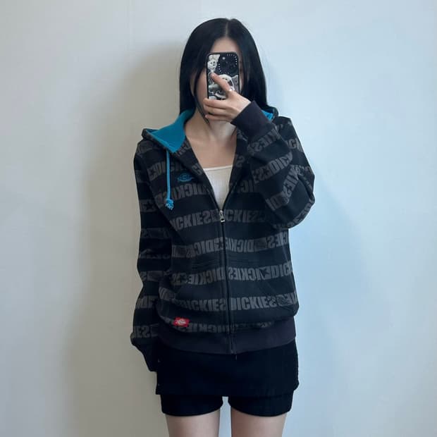 디키즈 스펠아웃 패턴 후드집업