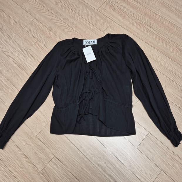 (새상품) SSEMI 세미 블라우스 블랙