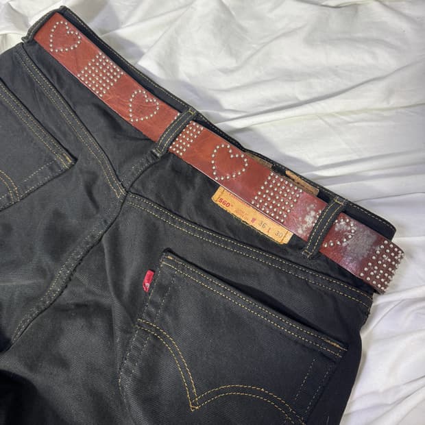 빈티지 볼 스터드 하트 패턴 레더 벨트