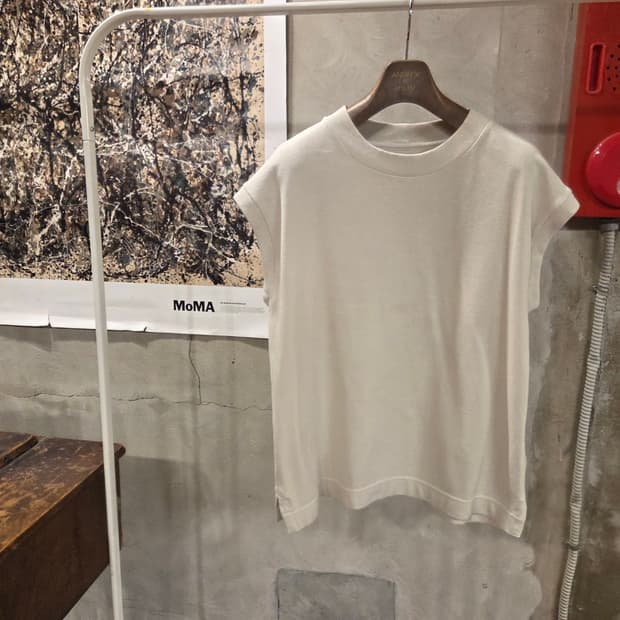 마가렛 호웰 티셔츠