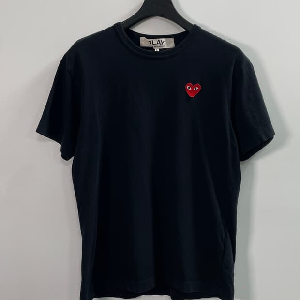 꼼데가르송 와펜 라운드 반팔티 (on.431)