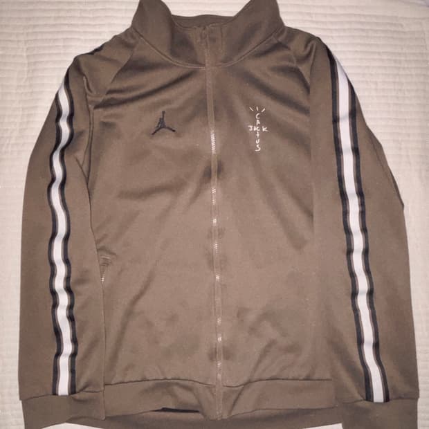 트래비스스캇 조던 트랙자켓