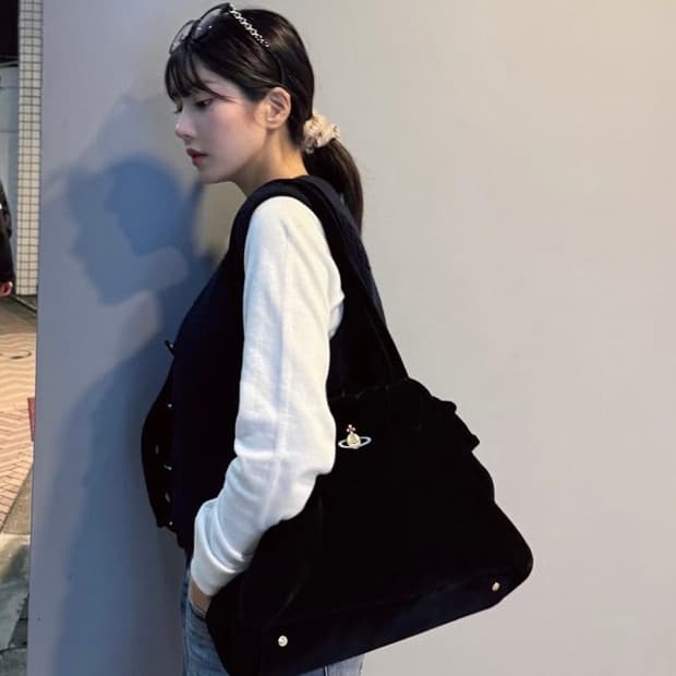 비비안웨스트우드 야스민 벨벳 라지