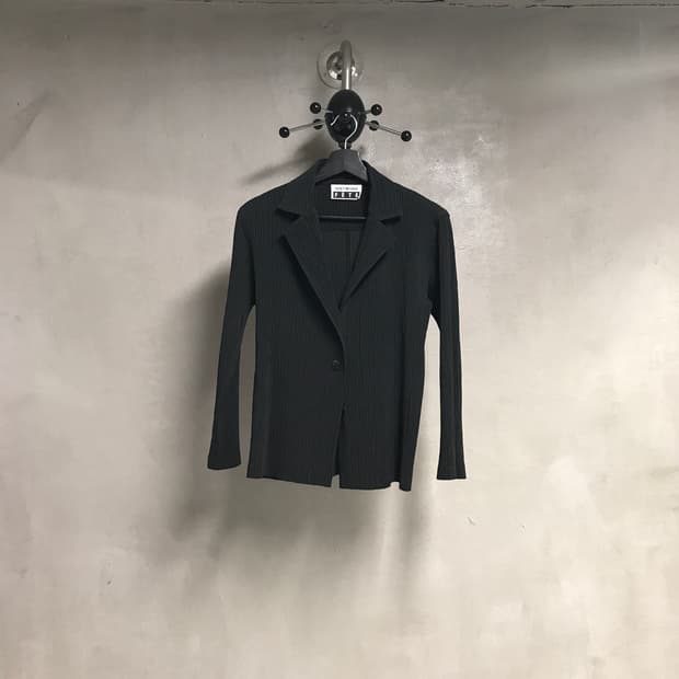 이세이 미야케 플리츠 자켓 블랙 2(W) 