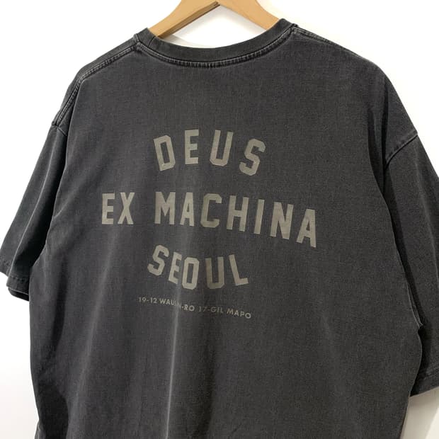 데우스 엑스 마키나 서울 반팔 티셔츠