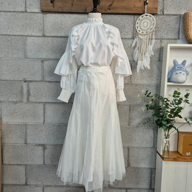 마쥬 러플 블라우스 트와이스 미나착용모델