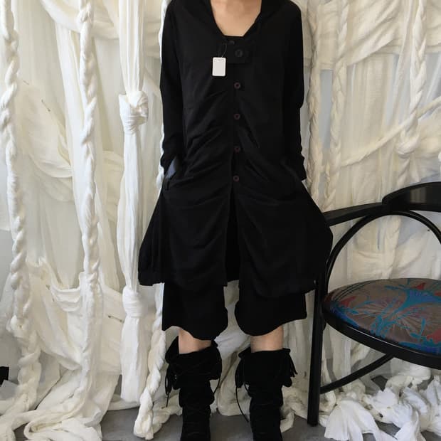 Shirring unbalanced hood coat