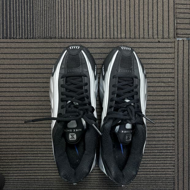 Nike 샥스 235