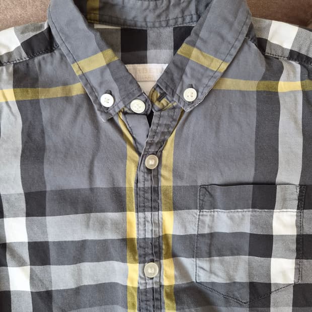 버버리 키즈 체크반팔셔츠 4Y사이즈