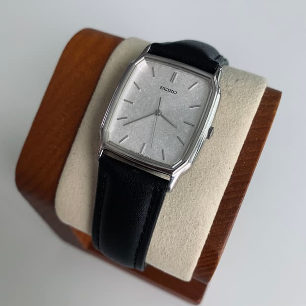 세이코 Seiko 쿼츠 스퀘어 스노우