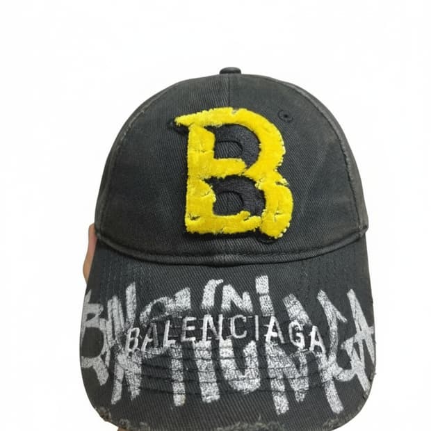 발렌시아가 업사이클 아뜰리에 볼캡