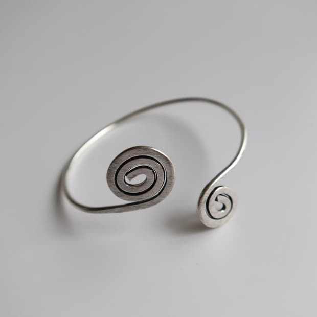 silver twist cuff