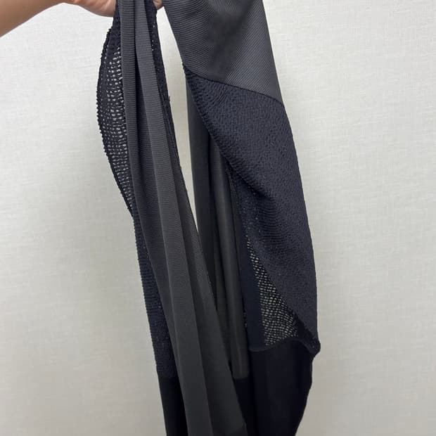 이그노타 머플러 블랙