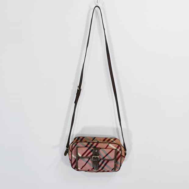 Burberry Blue Label 크로스백