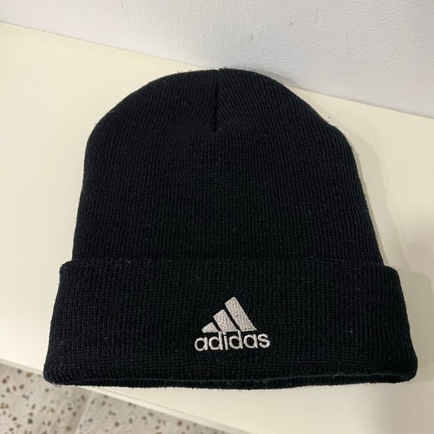 아디다스 블랙 비니