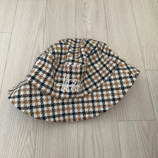 스투시 빅로고 체크 버킷햇 모자