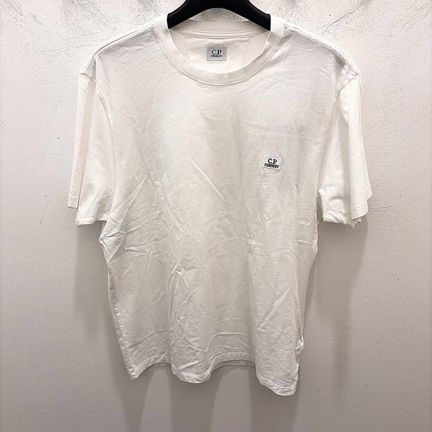 (정품/새상품) 씨피컴퍼니 남성 화이트 로고 패치 티셔츠