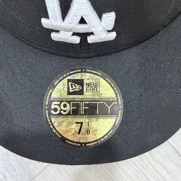 뉴에라 la모자 56.8